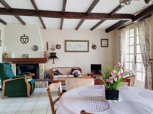 Villa 4 chambres, Tiffauges Pays de la Loire 85130 DLS103804858