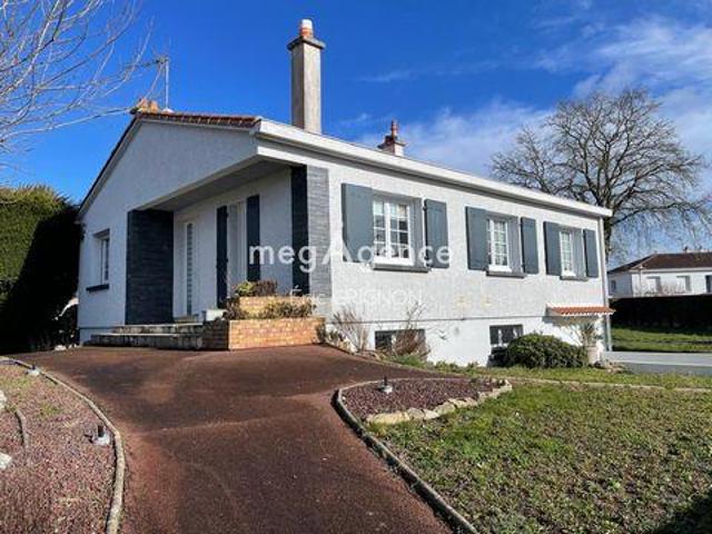 Villa 4 chambres, Treize Pays de la Loire 85600 DS105472553