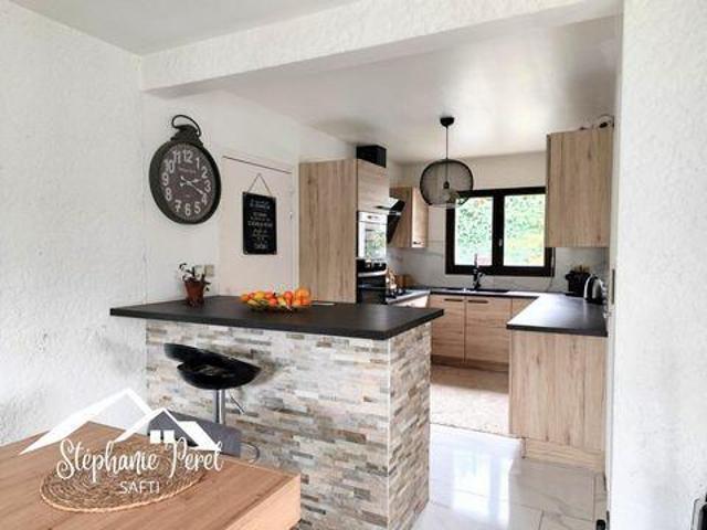 Villa 4 chambres, Ussel Limousin 19200 DS102665979