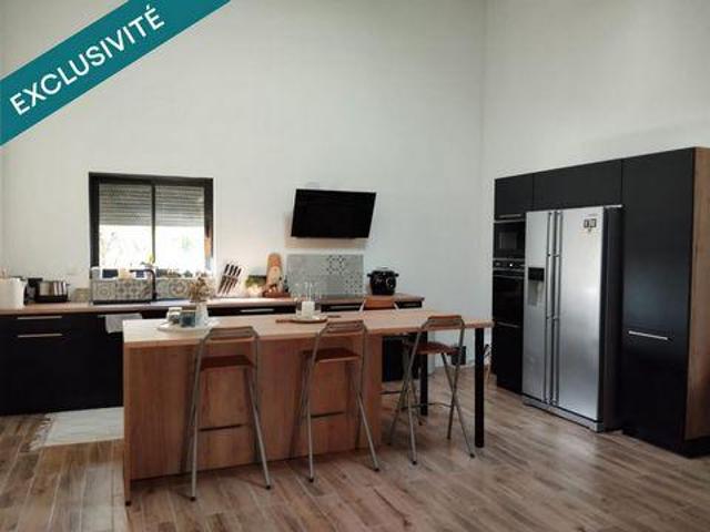 Villa 4 chambres, Villegouge Aquitaine 33141 DS102773377