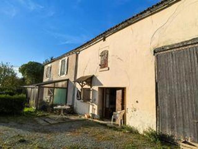 Villa 4 chambres, Villeneuve Poitou 17330 DS100726282