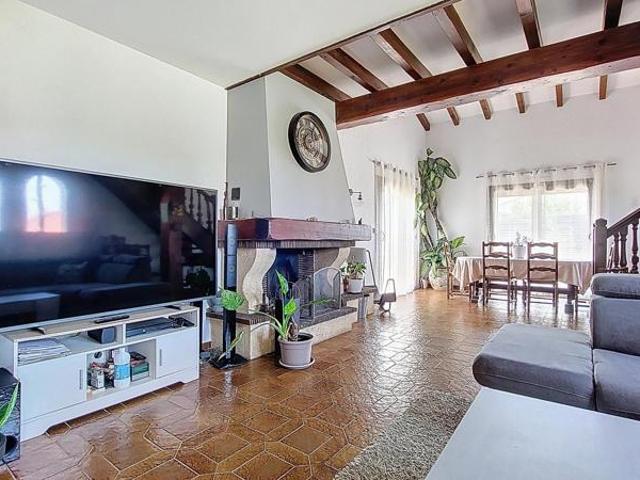 Villa 4 faces terrain 600 m² 3 chambres