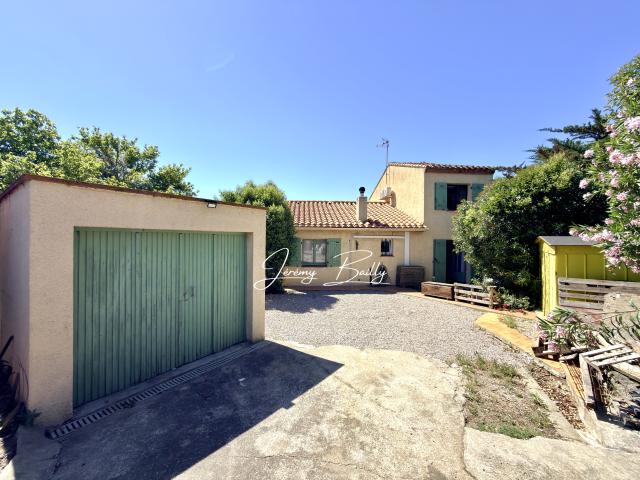 Villa 4 faces, 3 chambres Parcelle piscinable 650 m²