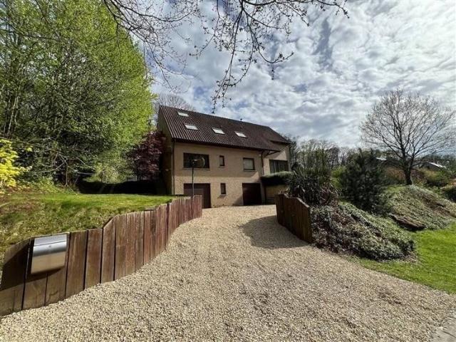 Villa 4 grandes chambres dans un quartier paisible LLN