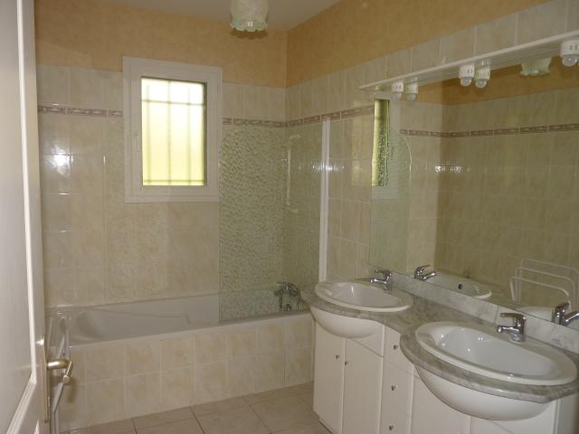 Villa 4 pièce s 3 chambre s 107.48 m²