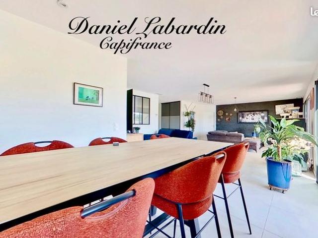Villa 4 pièces 137 m²