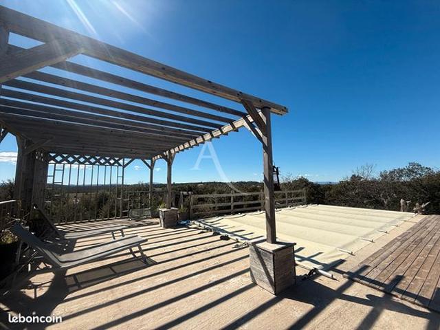 Villa 4 pièces 146 m²