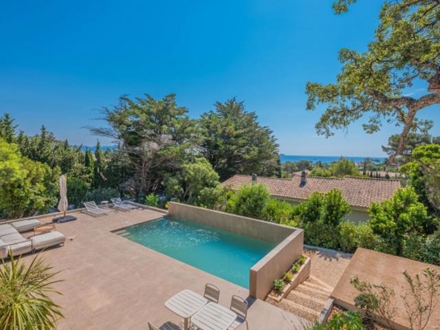 VILLA 4 PIECES VUE MER A VENDRE A SAINT AYGULF