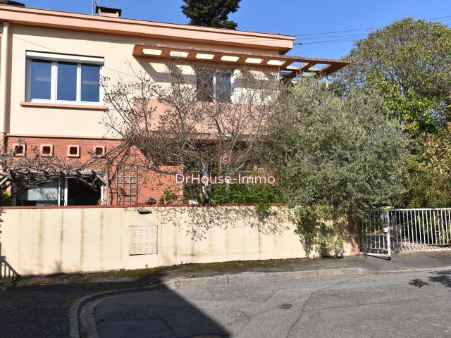VILLA 4 PIECES A ETAGE, JARDIN CLOS