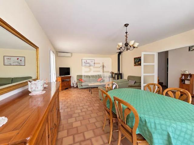 Villa avec jardin et terrasse