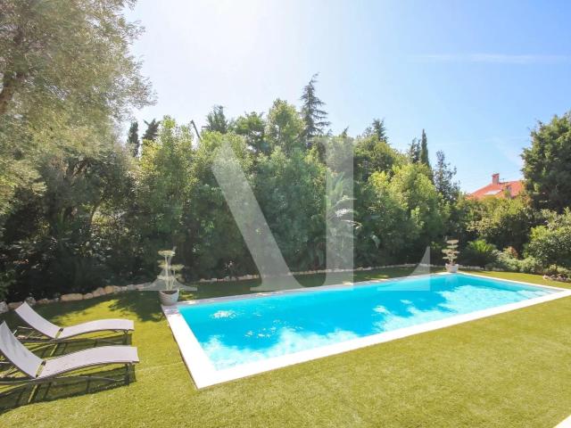Villa 5/6 Pieces Prestations Neuves Domaine Fermé 240m² Antibes