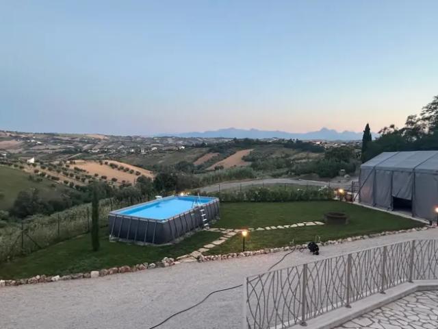 Villa 5 camere da letto, Tortoreto Abruzzo 64018 ES95296737