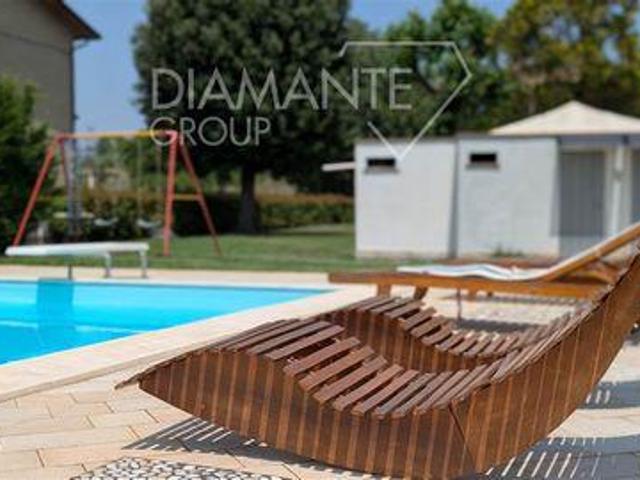 Villa 5 camere da letto, Piegaro Umbria ES92911292