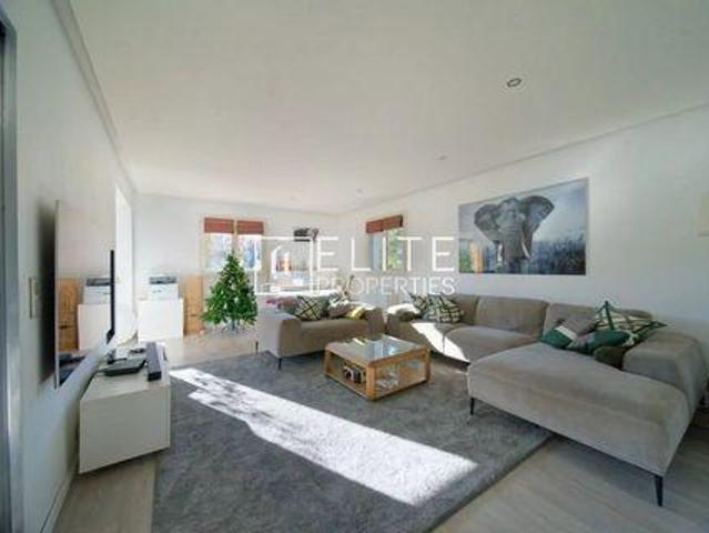 Villa 5 chambres, Mouans Sartoux Provence Alpes Côte d'Azur 06370 ES98132298