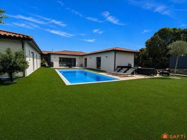 Villa 5 chambres, Nimes Languedoc 30900 DLS101890756