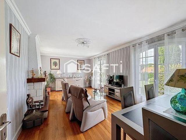 Villa 5 chambres, Chateauneuf Poitou 16120 ES100738983