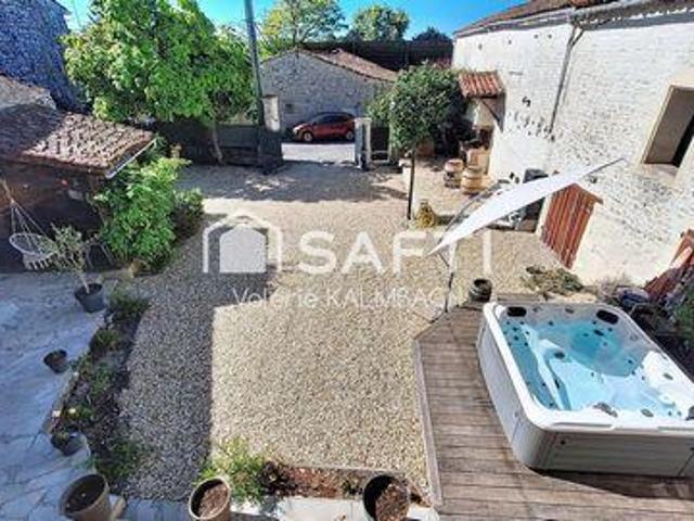 Villa 5 chambres, Julienne Poitou 16200 DS105677003