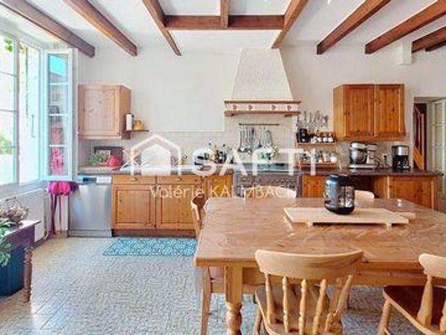 Villa 5 chambres, Julienne Poitou 16200 ES105677003