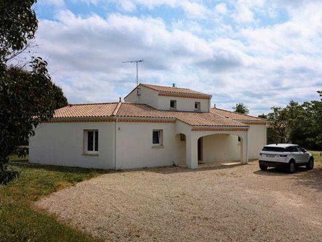 Villa 5 chambres, Jonzac Poitou 17500 DS101741163