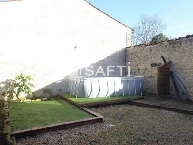 Villa 5 chambres, Le Vanneau Poitou 79270 DS100055750