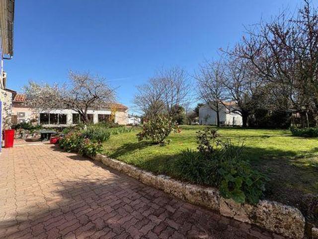 Villa 5 chambres, Pessines Poitou 17810 DS100262343