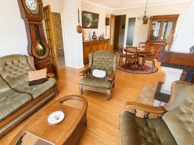 Villa 5 chambres, Riom Auvergne 63200 DS103428796