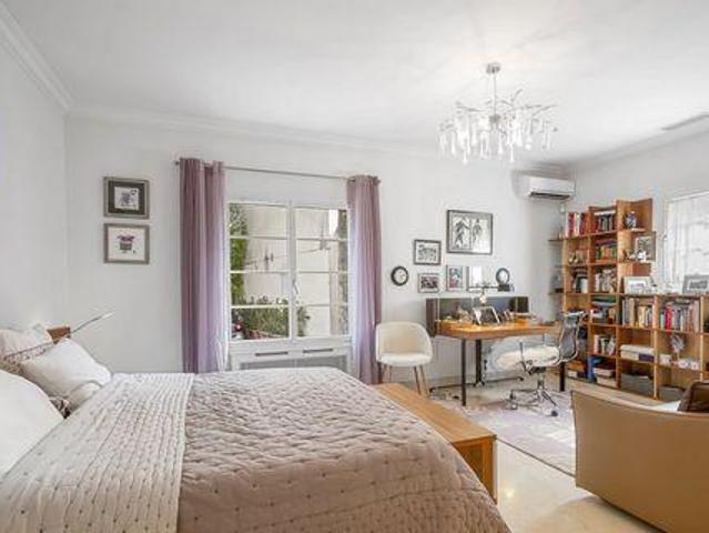 Villa 5 chambres, Saint Provence 06230 DLS102407407