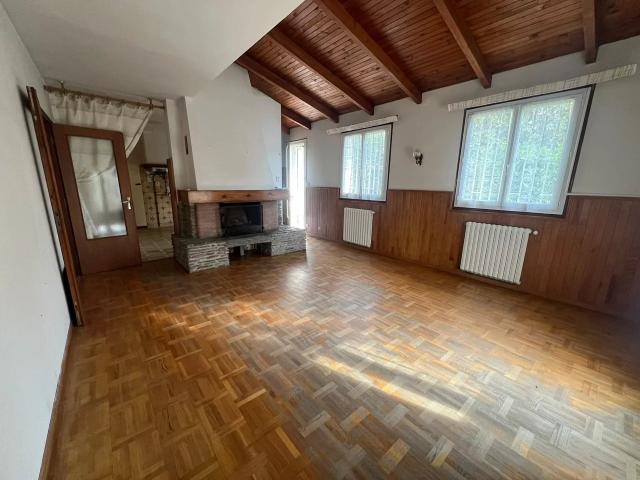 VILLA 5 PIECES