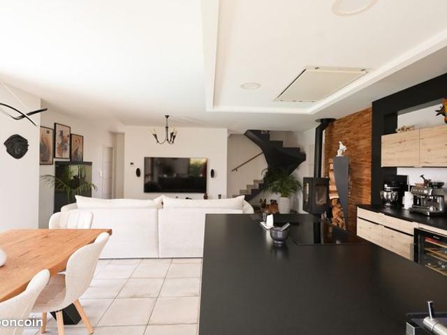 Villa 5 pièces 104 m²