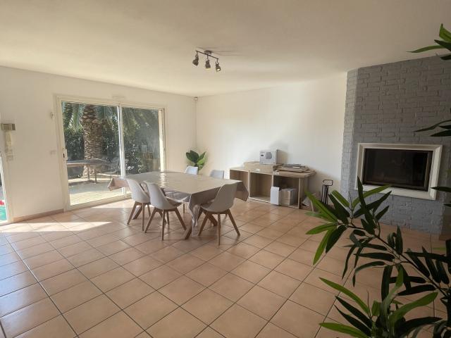 Villa 5 pièces 120 m2 + piscine