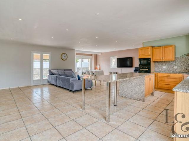 Villa 5 pièces 124 m²