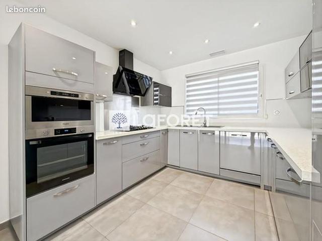 Villa 5 pièces 126 m²