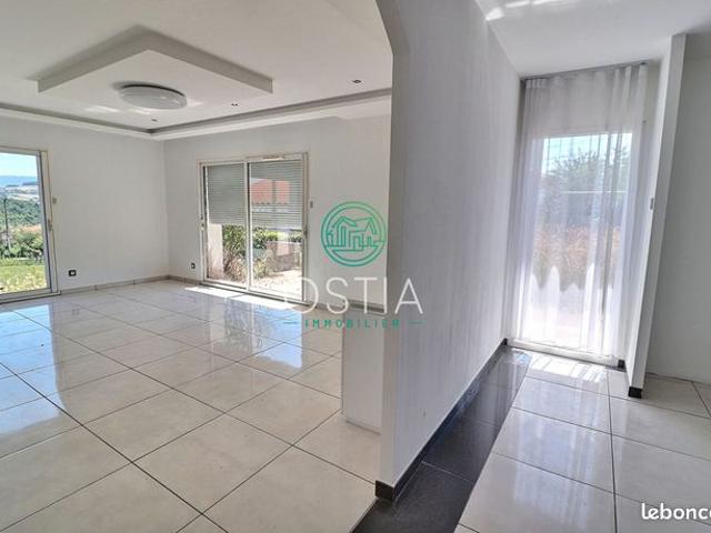 Villa 5 pièces 144 m²