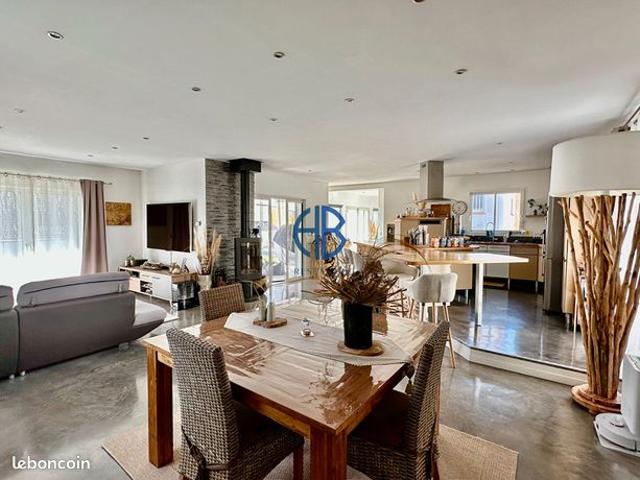 Villa 5 pièces 148 m²