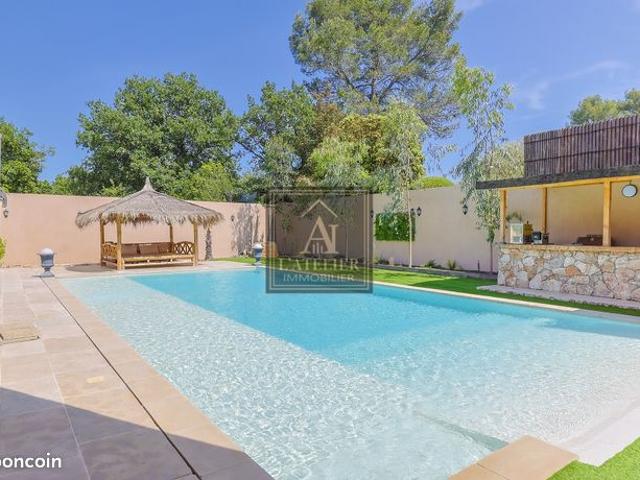 Villa 5 pièces 151 m²