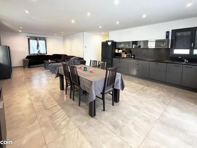 Villa 5 pièces 158 m²