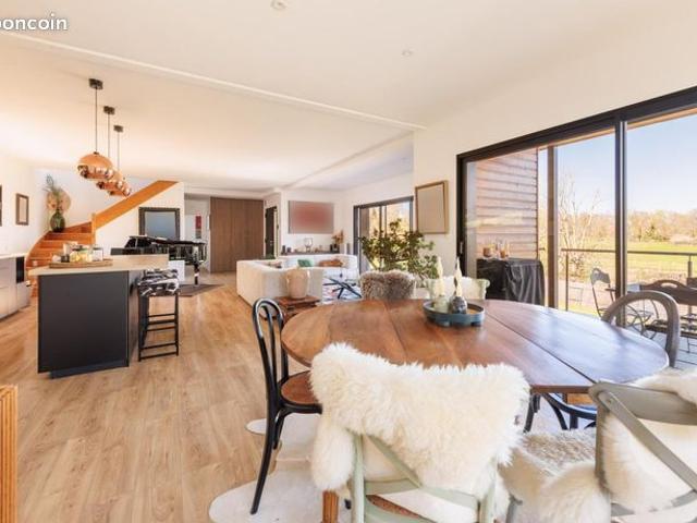 Maison 5 pièces 160 m²