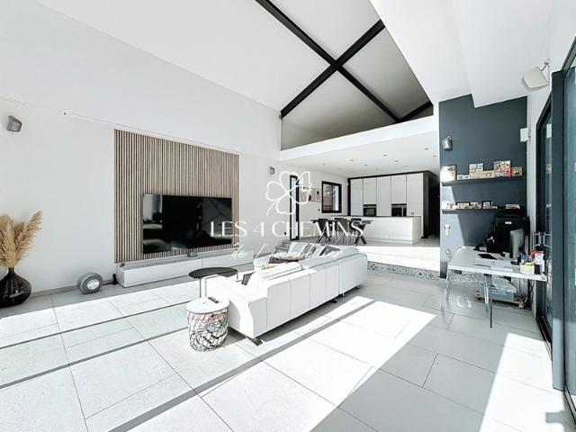 Villa 5 pièces 174 m2 à Vauvenargues