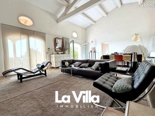 Villa 5 pièces 200 m²
