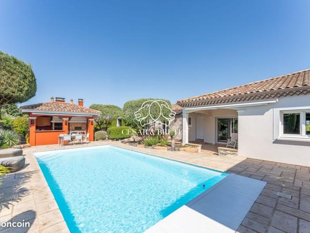 Villa 5 pièces 300 m²