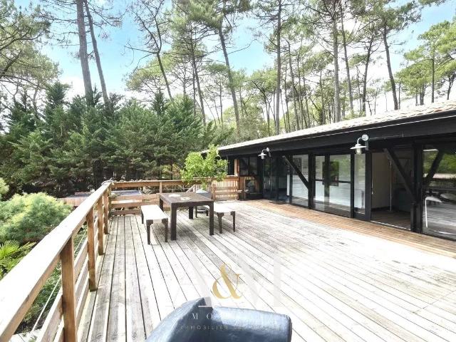 EXCLUVISITÉ Villa 5 pièces avec piscine – secteur prisé de Carr