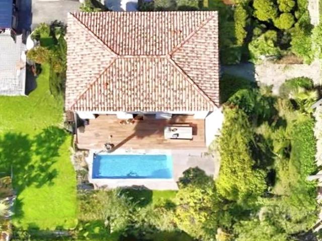 VILLA 5 PIECES de 164 m² au CAP d'ANTIBES