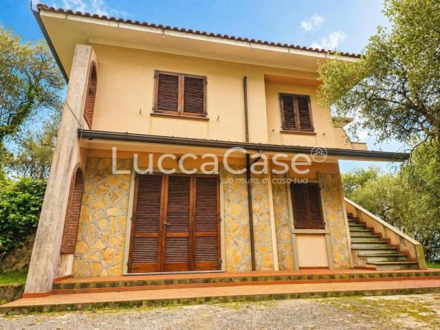 Villa 5 vani 180mq