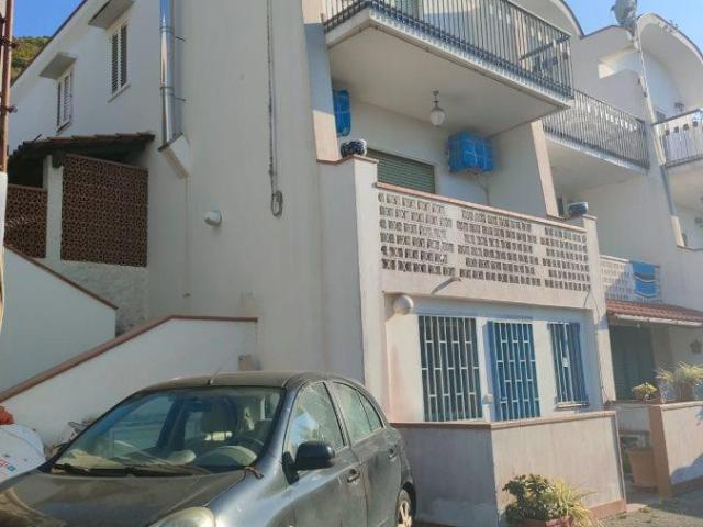 Villa 5 vani 200mq