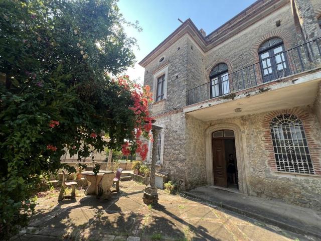Villa 5 vani 280mq