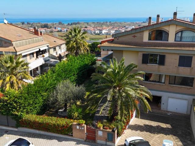 Villa 5 vani 300mq