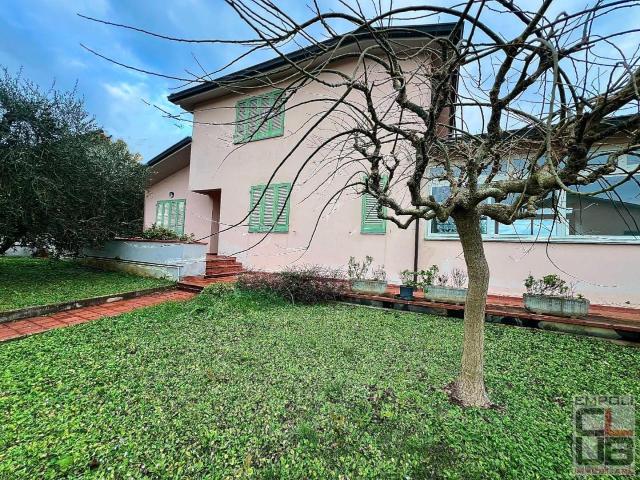 Villa 5 vani 330mq
