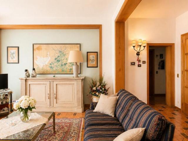 Villa 5 vani 350mq