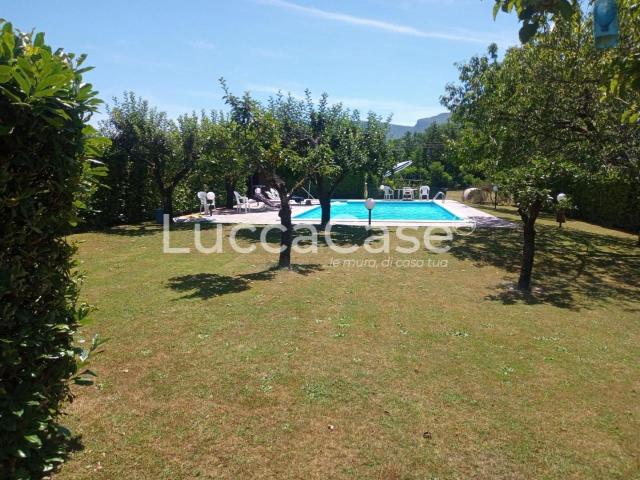Villa 5 vani 420mq