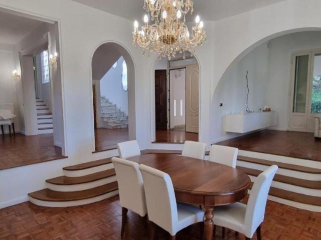 Villa 5 vani 430mq